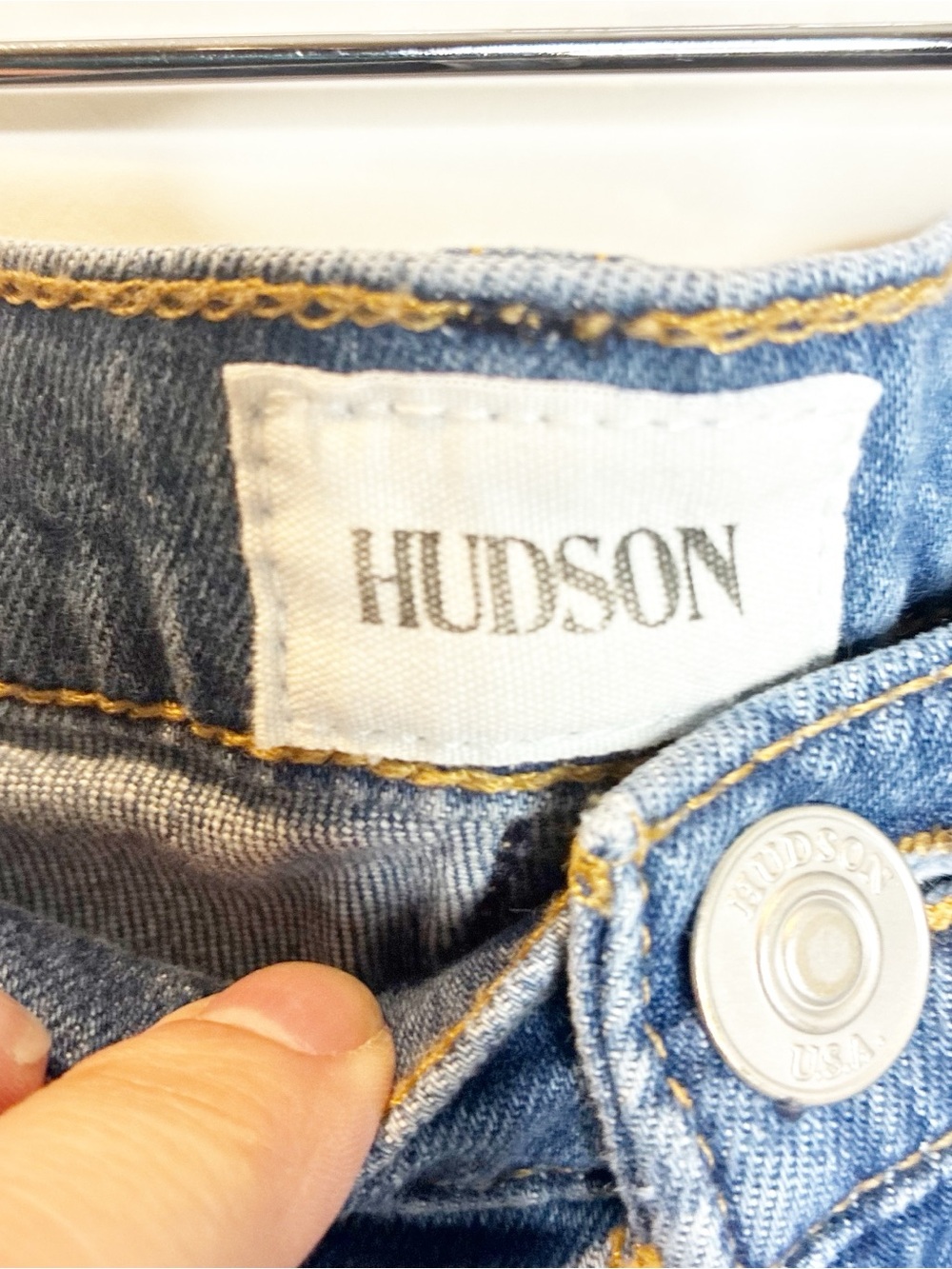 Hudson | Riley Cropped Straight - Picture 5 of 7
